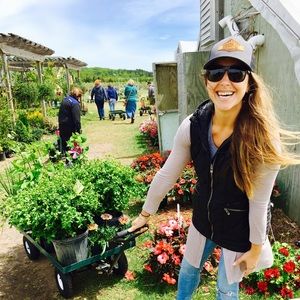 Meet your Posher, Laura